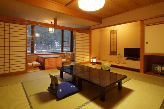 Imagen de la habitación del Hotel Shogawa Onsen Furyu Midou Zashiki YUMETSUZURI. Foto 14