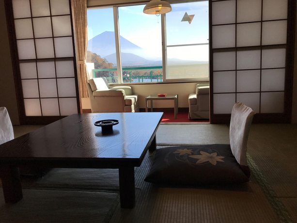 Imagen de la habitación del Hotel Shoji Lake. Foto 11
