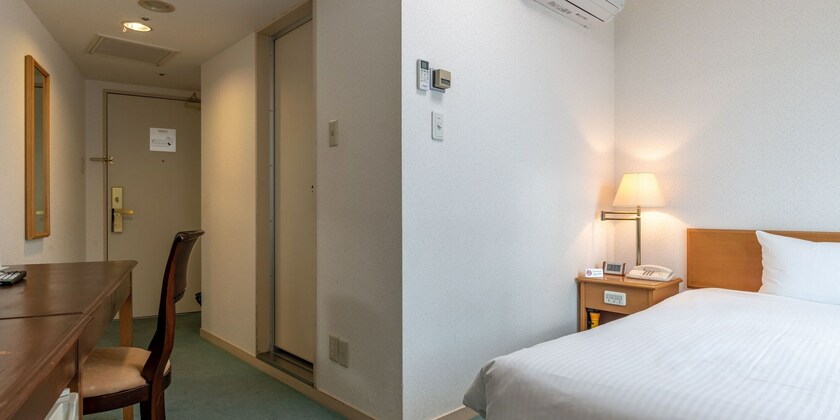 Imagen de la habitación del Hotel Shonan Kamakura Crystal. Foto 35