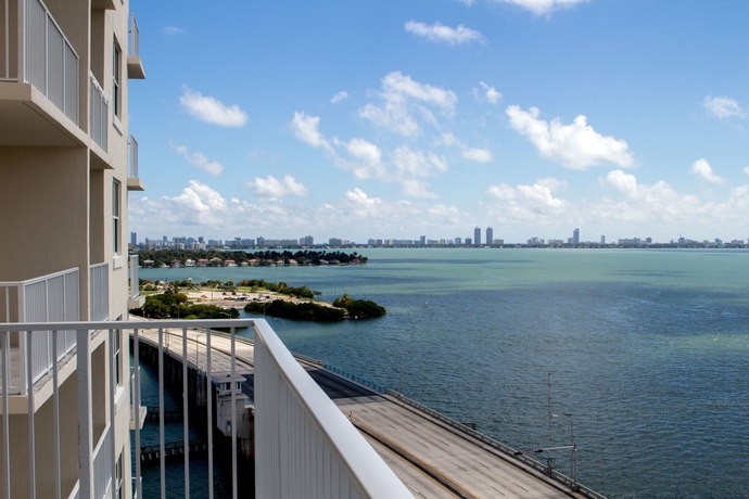 Imagen de la habitación del Hotel Shorecrest Miami Bay. Foto 2