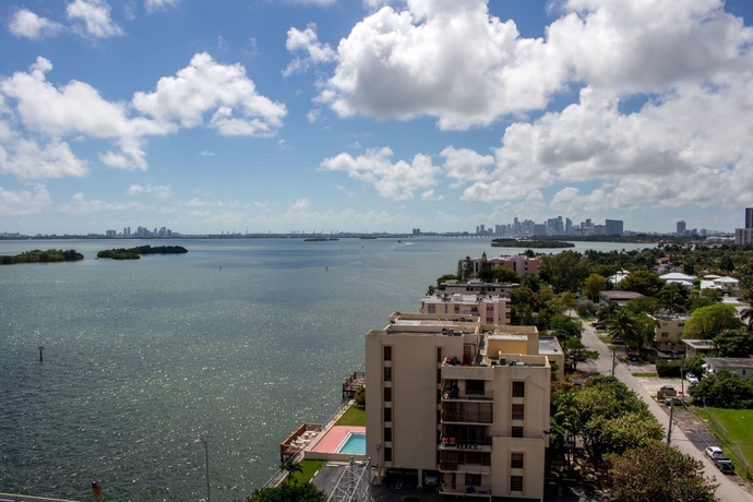 Imagen de la habitación del Hotel Shorecrest Miami Bay. Foto 3