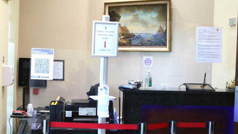 Imagen de los interiores del Hotel Shoreditch Inn. Foto 19