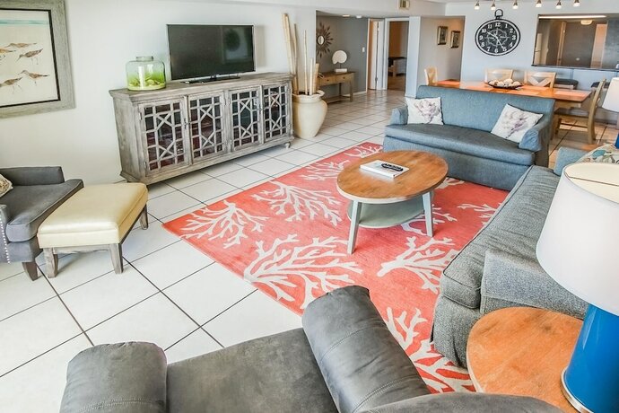 Imagen de la habitación del Hotel Shoreline Towers. Foto 10