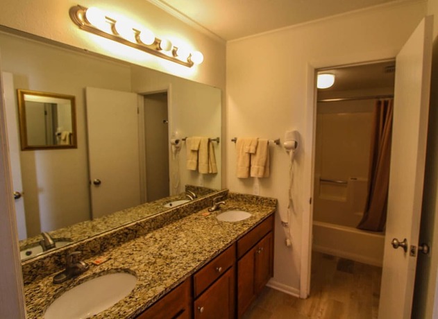 Imagen general del Hotel Shoreline Towers. Foto 3