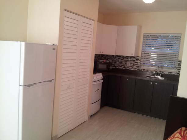 Imagen de la habitación del Hotel Shores Terrace. Foto 3