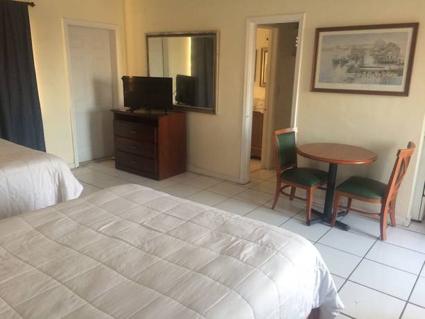 Imagen de la habitación del Hotel Shores Terrace. Foto 5