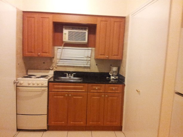Imagen de la habitación del Hotel Shores Terrace. Foto 8