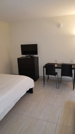 Imagen de la habitación del Hotel Shores Terrace. Foto 11