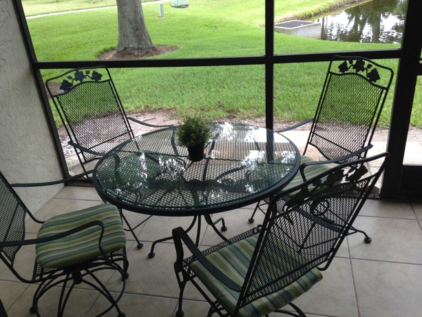 Imagen de los exteriores del Hotel Shorewalk Vacation Villas. Foto 9