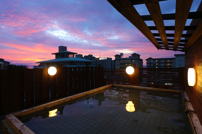 Imagen de la piscina del Hotel Shotoen. Foto 18