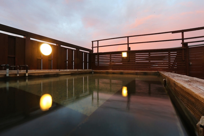 Imagen de la piscina del Hotel Shotoen. Foto 19