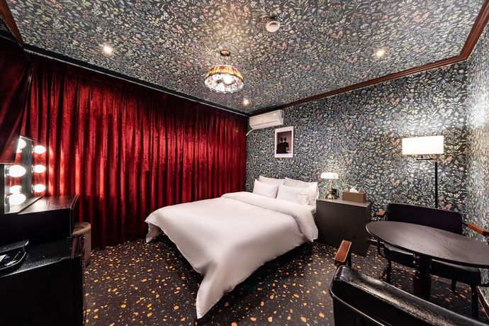 Imagen de la habitación del Hotel Shourin. Foto 5