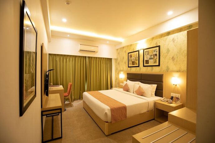 Imagen de la habitación del Hotel Shourya Residency. Foto 18