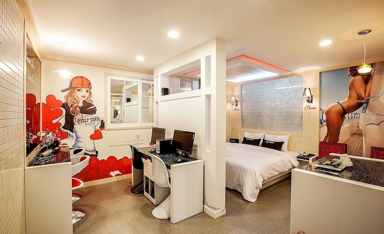 Imagen de la habitación del Hotel Show. Foto 9