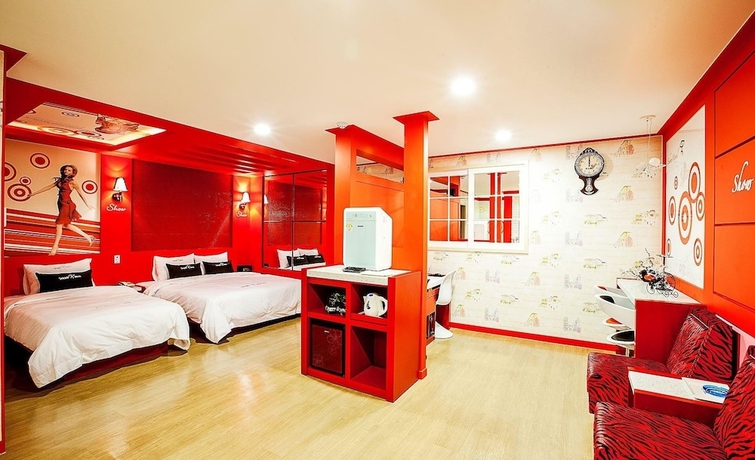 Imagen de la habitación del Hotel Show. Foto 13