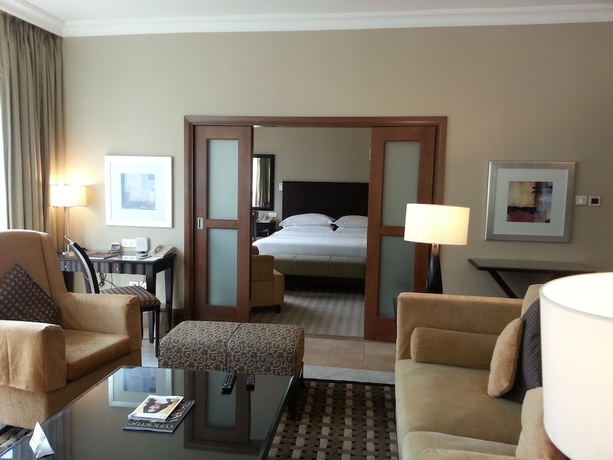 Imagen de la habitación del Hotel Shreaton Al Khalidiya. Foto 7