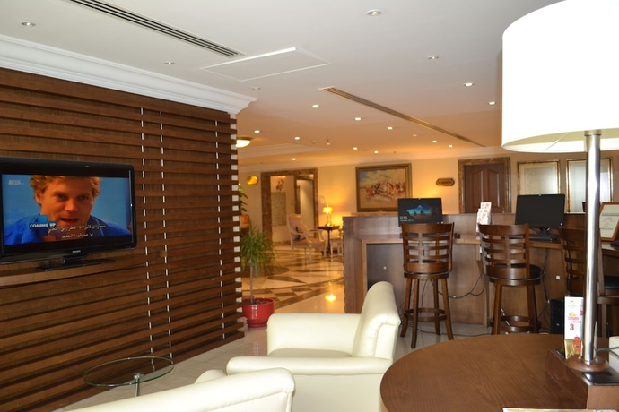 Imagen del bar/restaurante del Hotel Shreaton Al Khalidiya. Foto 1