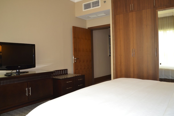 Imagen de la habitación del Hotel Shreaton Al Khalidiya. Foto 14