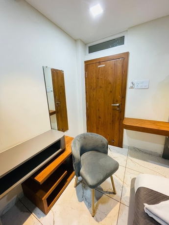 Imagen de los interiores del Hotel Shree Anantam Inn. Foto 12
