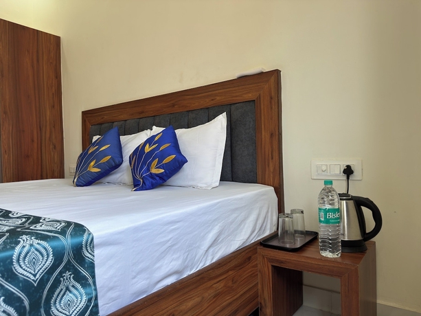 Imagen de la habitación del Hotel Shree Hanumat Kripa Dham. Foto 4