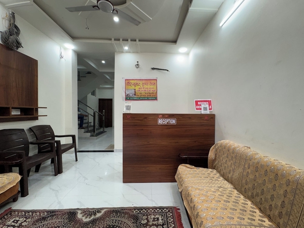 Imagen de los interiores del Hotel Shree Hanumat Kripa Dham. Foto 16