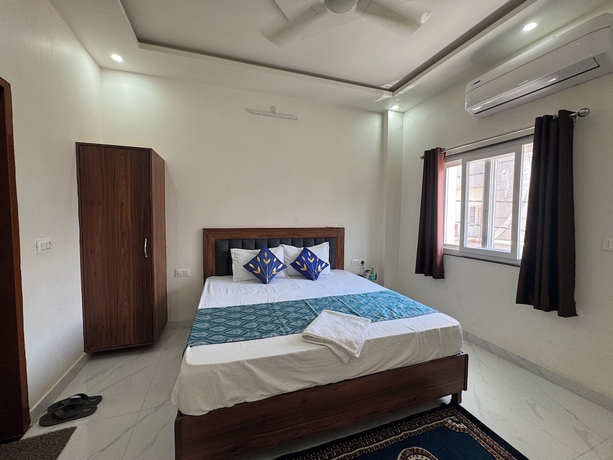 Imagen de la habitación del Hotel Shree Hanumat Kripa Dham. Foto 6