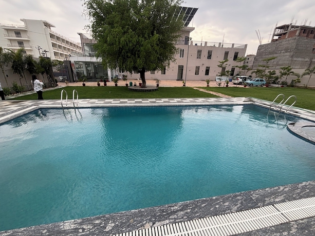 Imagen de la piscina del Hotel Shree Jagannath Resort. Foto 15