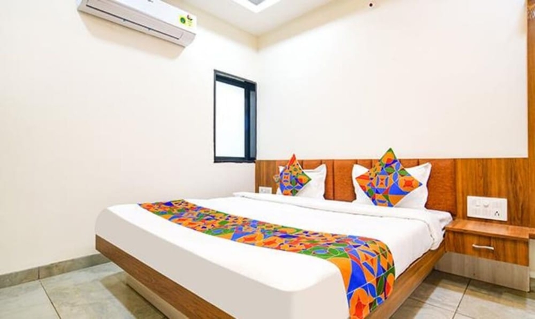 Imagen de la habitación del Hotel Shree Nakoda Paradise. Foto 7