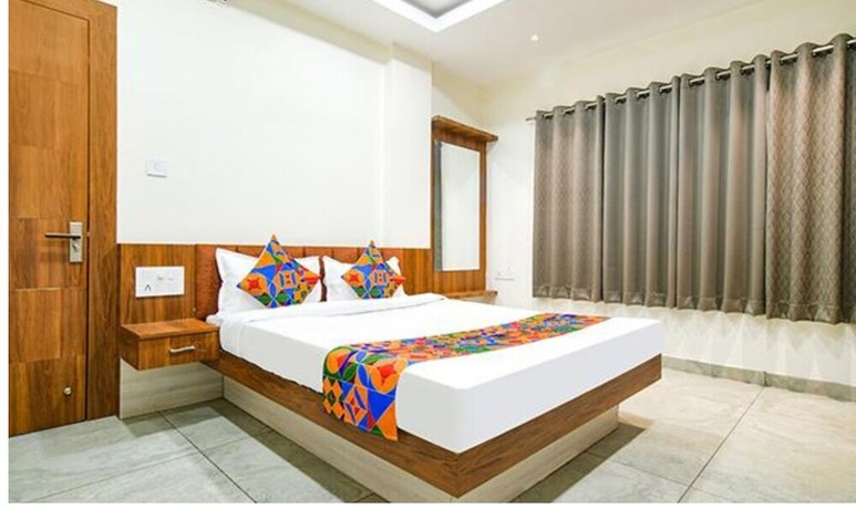 Imagen de la habitación del Hotel Shree Nakoda Paradise. Foto 10