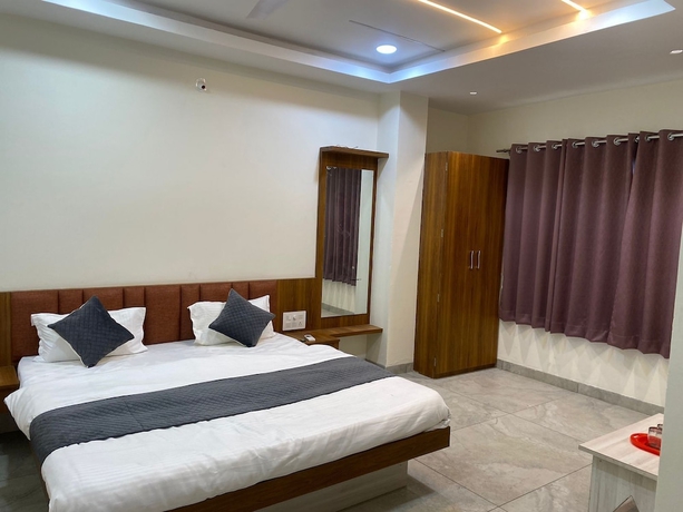 Imagen de la habitación del Hotel Shree Nakoda Paradise. Foto 15