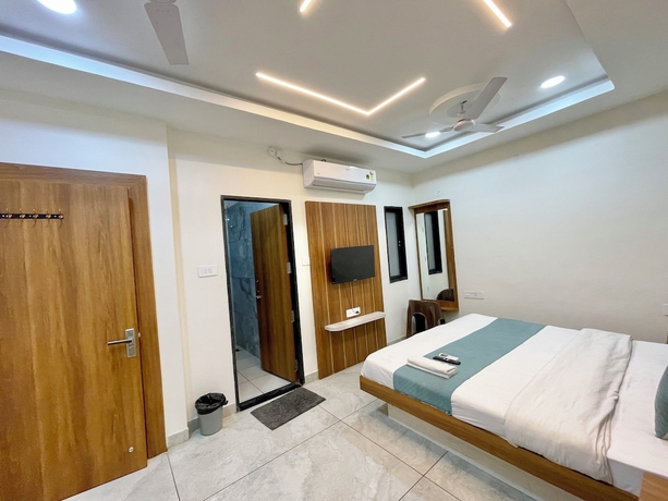 Imagen de la habitación del Hotel Shree Nakoda Paradise - Ujjain. Foto 5