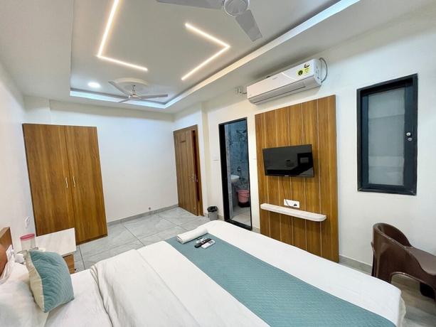 Imagen de la habitación del Hotel Shree Nakoda Paradise - Ujjain. Foto 6