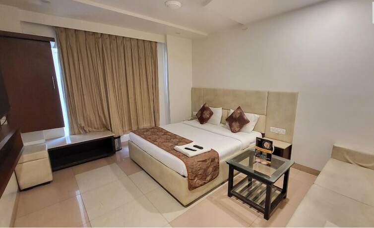 Imagen de la habitación del Hotel Shree Palace, Bhopal. Foto 18