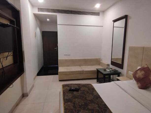 Imagen de la habitación del Hotel Shree Palace, Bhopal. Foto 19