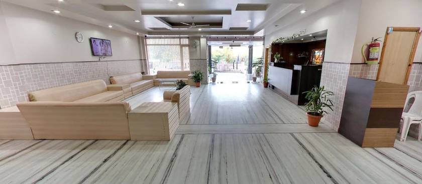 Imagen de los interiores del Hotel Shree Palace, Katra. Foto 13