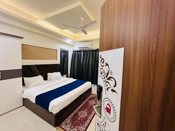 Imagen de la habitación del Hotel Shree Palace, Ujjain. Foto 18