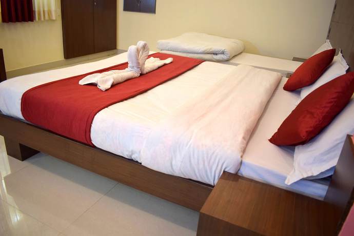 Imagen de la habitación del Hotel Shree Pratham Milan. Foto 2
