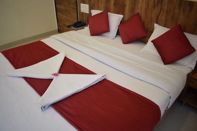 Imagen de la habitación del Hotel Shree Pratham Milan. Foto 14