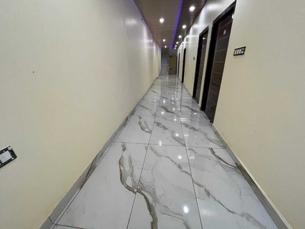 Imagen de la habitación del Hotel Shree Radhe palace. Foto 5