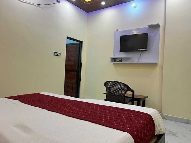 Imagen de la habitación del Hotel Shree Radhe palace. Foto 10