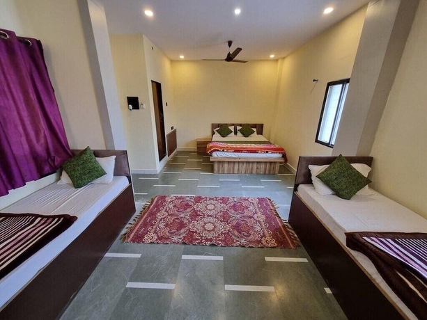 Imagen de la habitación del Hotel Shree Shivtam. Foto 1