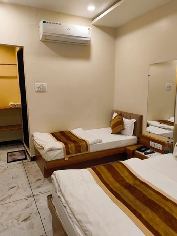 Imagen de la habitación del Hotel Shree ShyamRaj. Foto 8