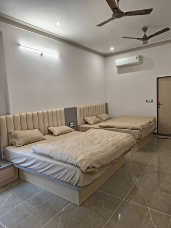 Imagen de la habitación del Hotel Shree Vallabh Resort. Foto 1