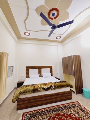 Imagen de la habitación del Hotel Shree Venkatesh Niliyam 300 M Ram Temple. Foto 3