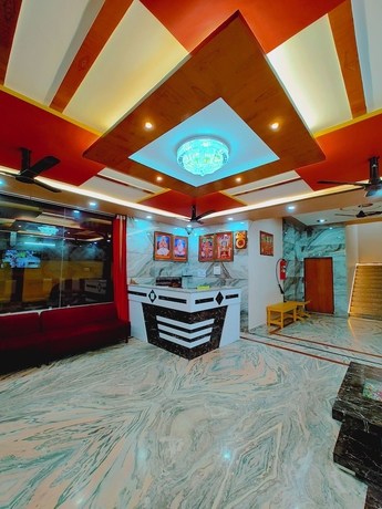 Imagen de los interiores del Hotel Shree Venkatesh Niliyam 300 M Ram Temple. Foto 14