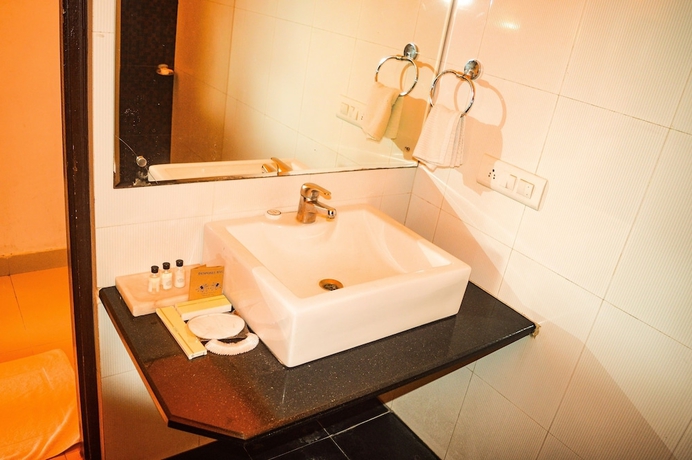 Imagen de la habitación del Hotel Shree Vilas Orchid-by Lake Pichhola, Udaipur. Foto 9