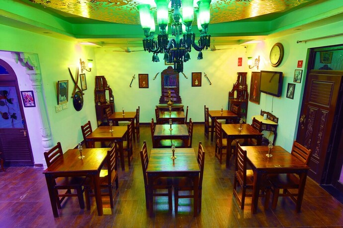 Imagen del bar/restaurante del Hotel Shree Villas. Foto 21