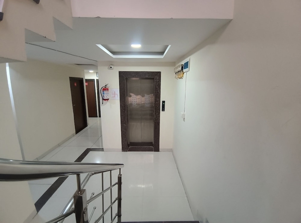 Imagen de los interiores del Hotel Shree Vrinda Homes. Foto 8