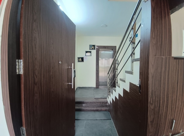 Imagen de los interiores del Hotel Shree Vrinda Homes. Foto 9