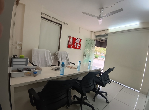 Imagen de los interiores del Hotel Shree Vrinda Homes. Foto 13